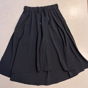 Lululemon Time to Flounce Skirt with pockets (never worn!)